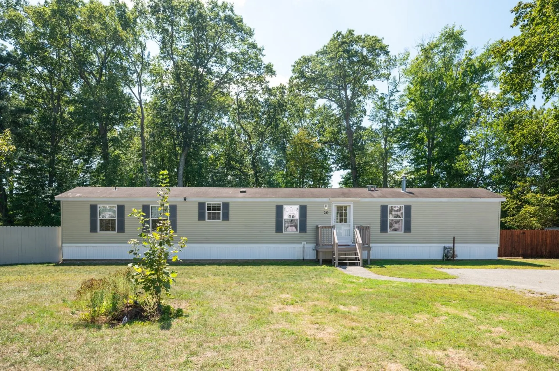 20 Railroad Avenue Seabrook NH 03874