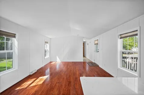 20 Railroad Avenue Seabrook NH 03874