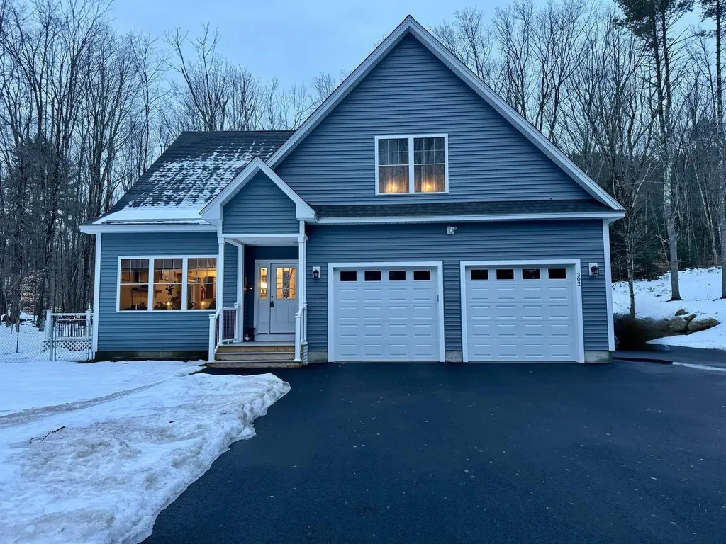 302 Flanders Road Henniker NH 03242