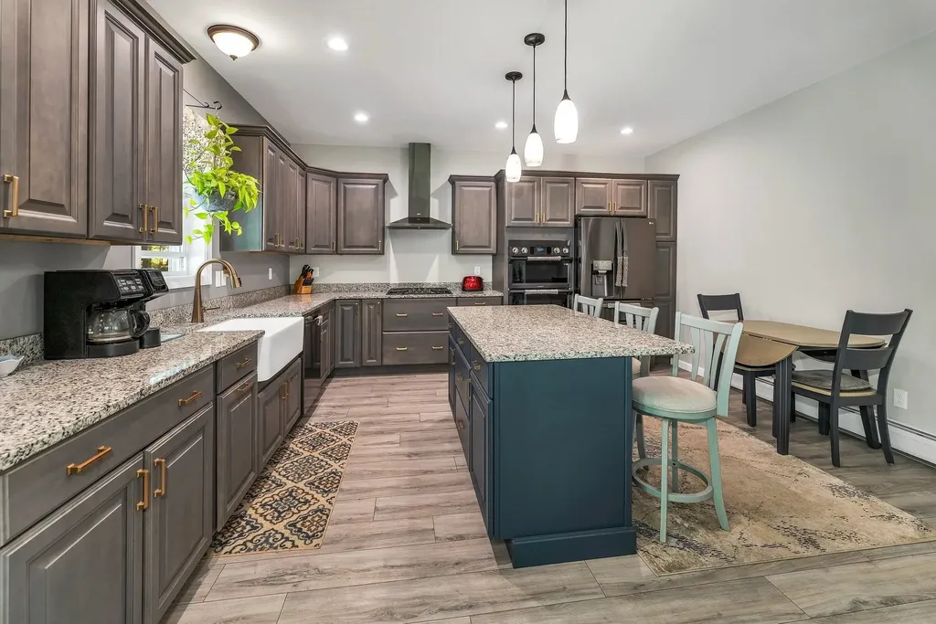 302 Flanders Road Henniker NH 03242