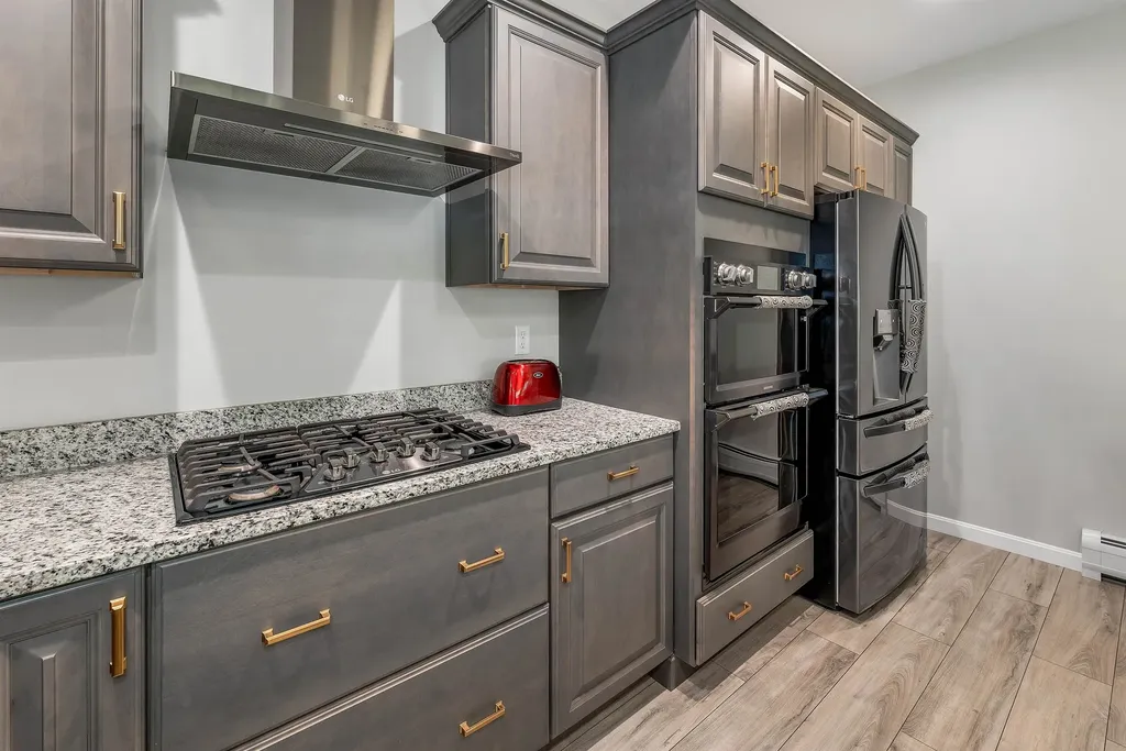 302 Flanders Road Henniker NH 03242