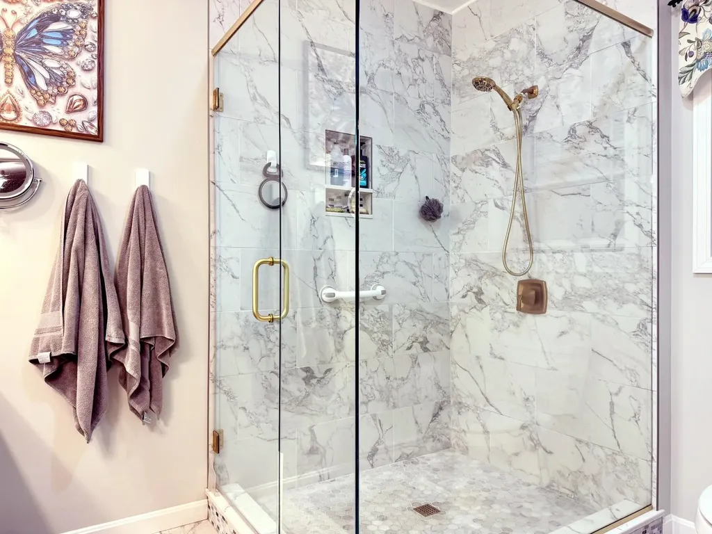 302 Flanders Road Henniker NH 03242