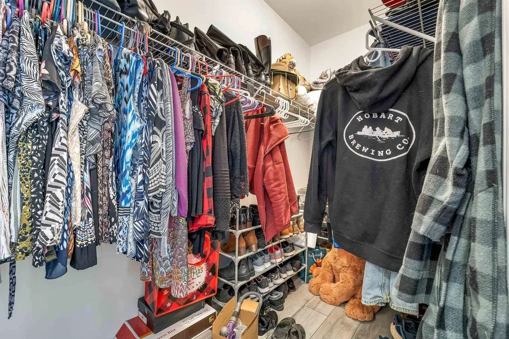 302 Flanders Road Henniker NH 03242