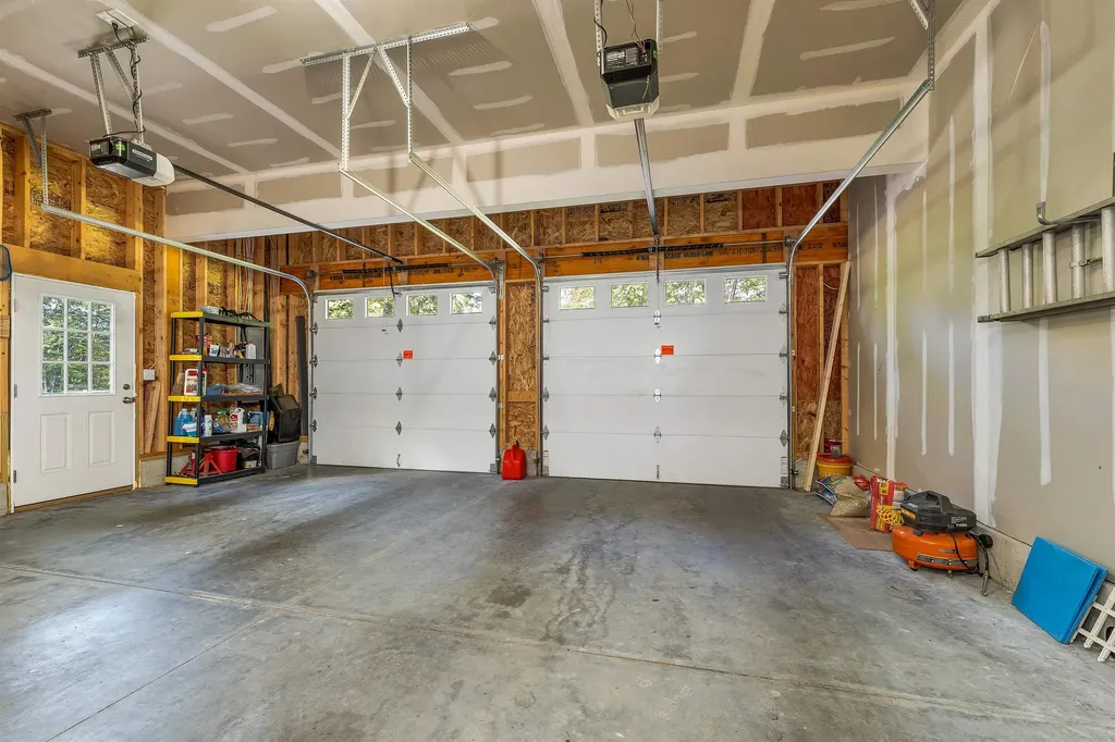 302 Flanders Road Henniker NH 03242