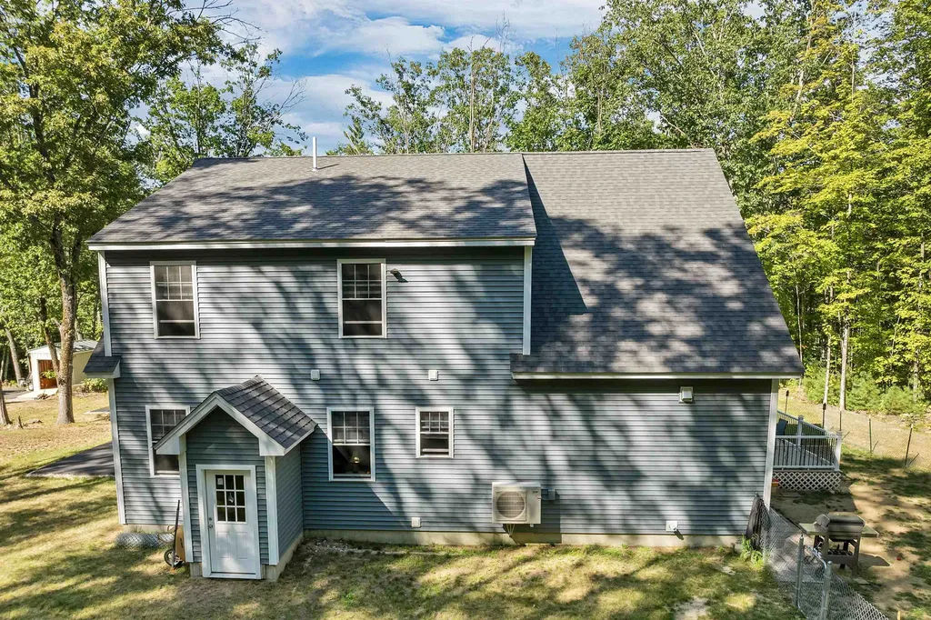 302 Flanders Road Henniker NH 03242