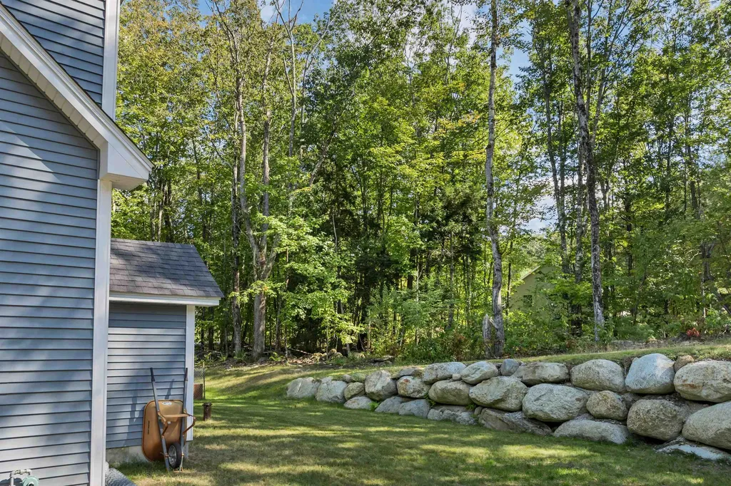 302 Flanders Road Henniker NH 03242