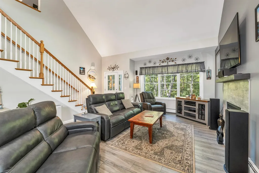 302 Flanders Road Henniker NH 03242