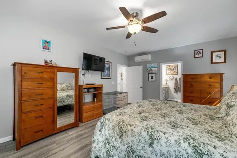 302 Flanders Road Henniker NH 03242