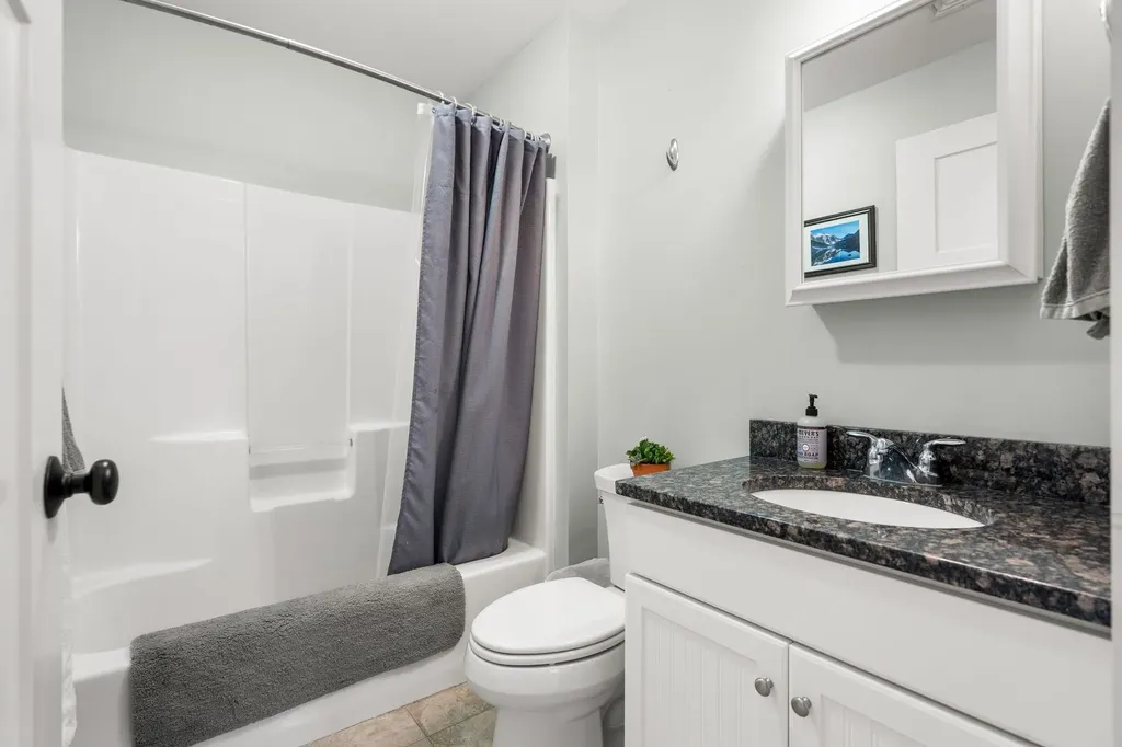 5 Winslow Drive Exeter NH 03833