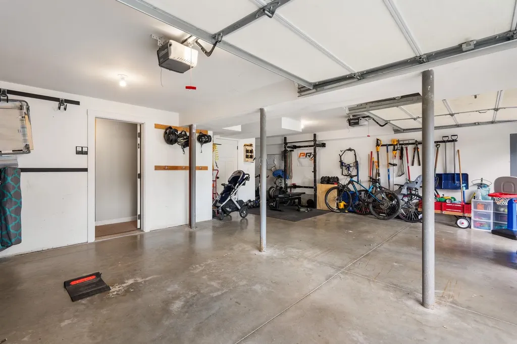 5 Winslow Drive Exeter NH 03833