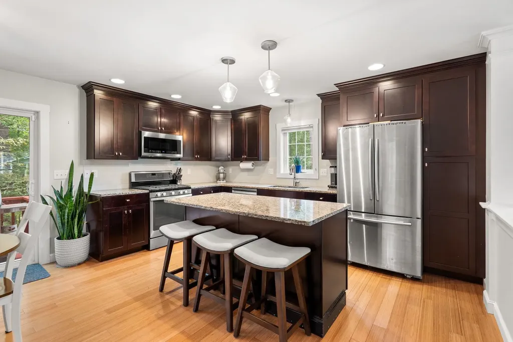 5 Winslow Drive Exeter NH 03833