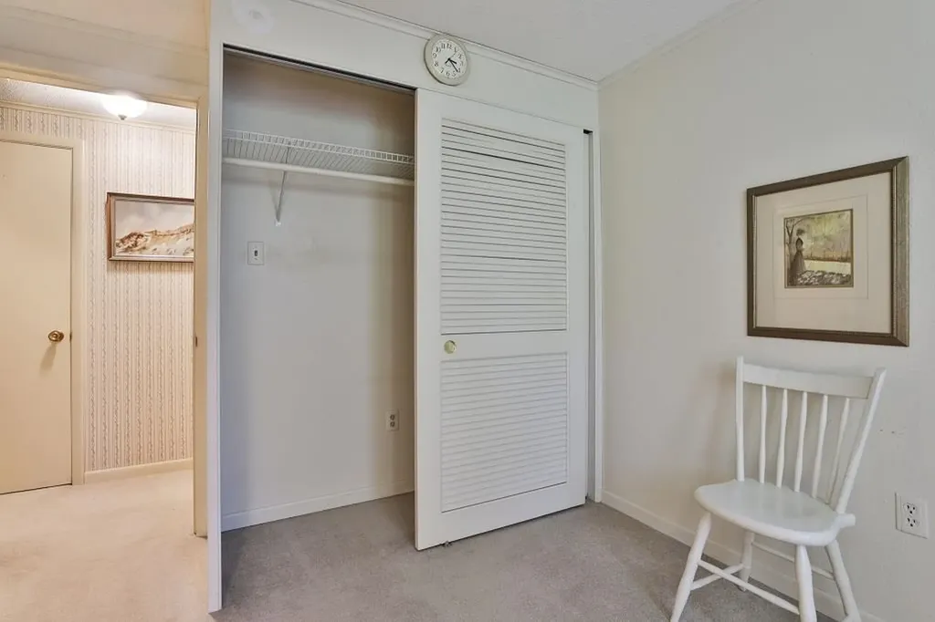 12 Harris Street Nashua NH 03060