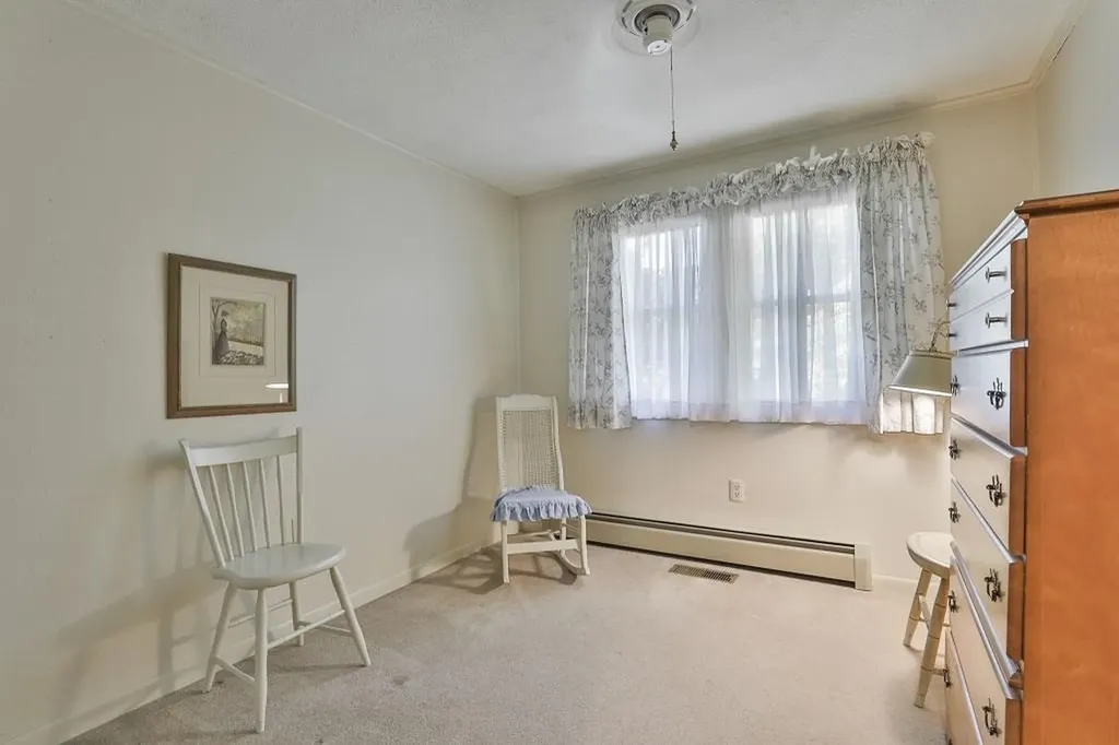 12 Harris Street Nashua NH 03060