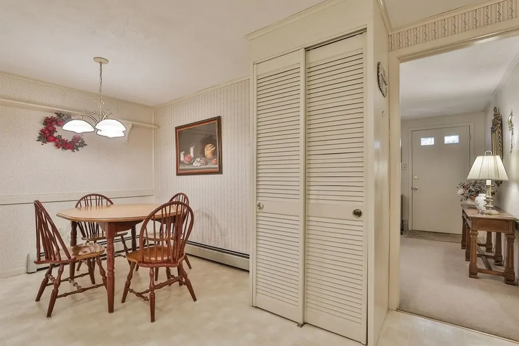 12 Harris Street Nashua NH 03060