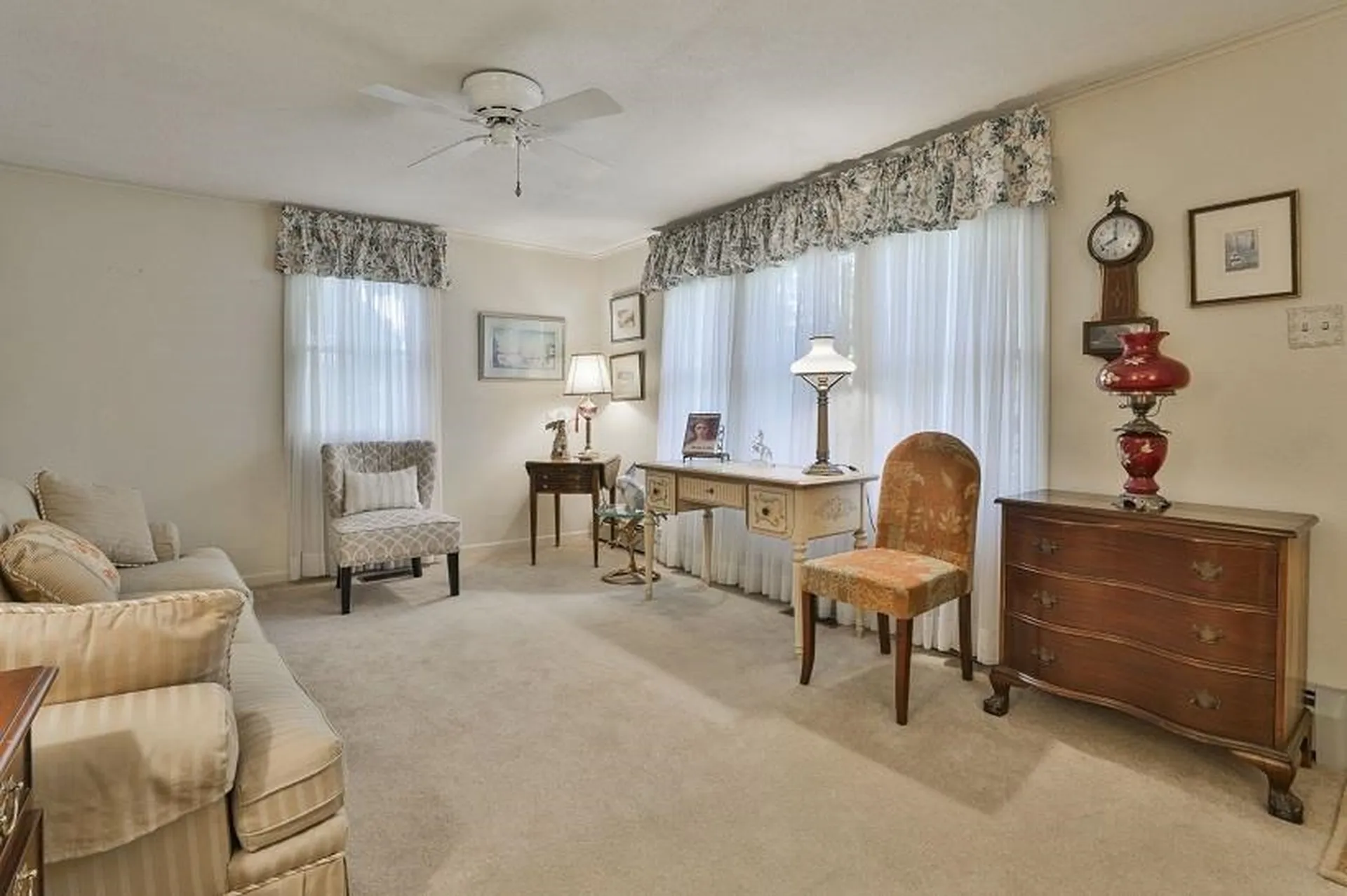 12 Harris Street Nashua NH 03060