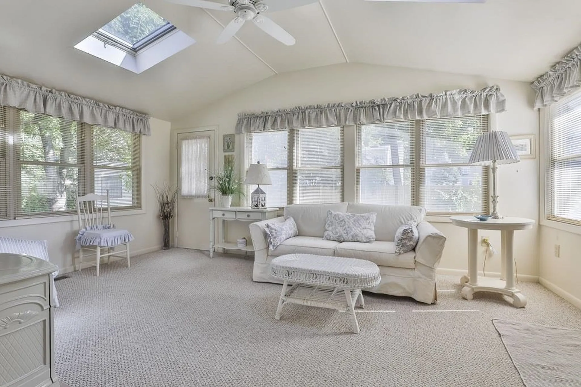 12 Harris Street Nashua NH 03060