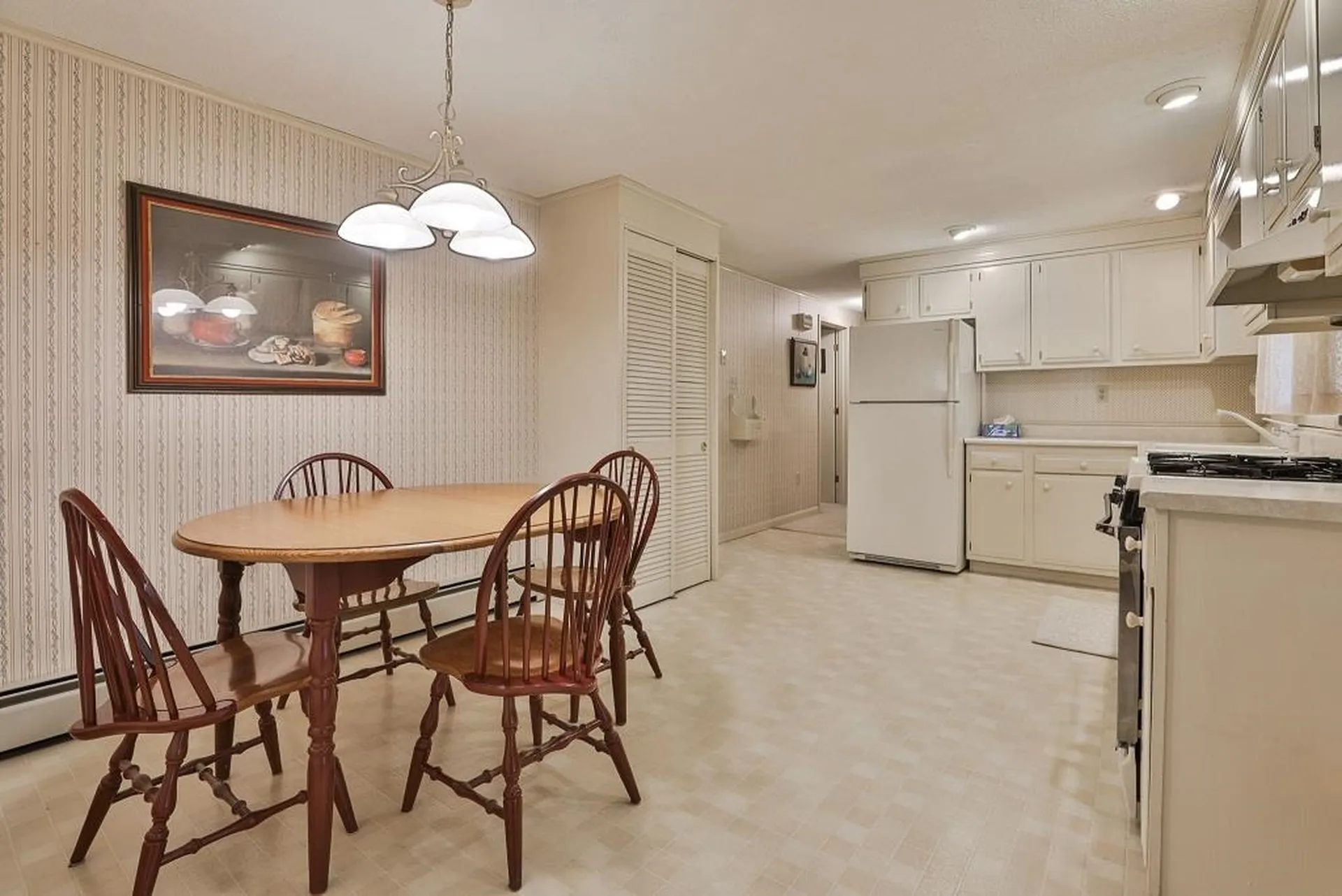 12 Harris Street Nashua NH 03060