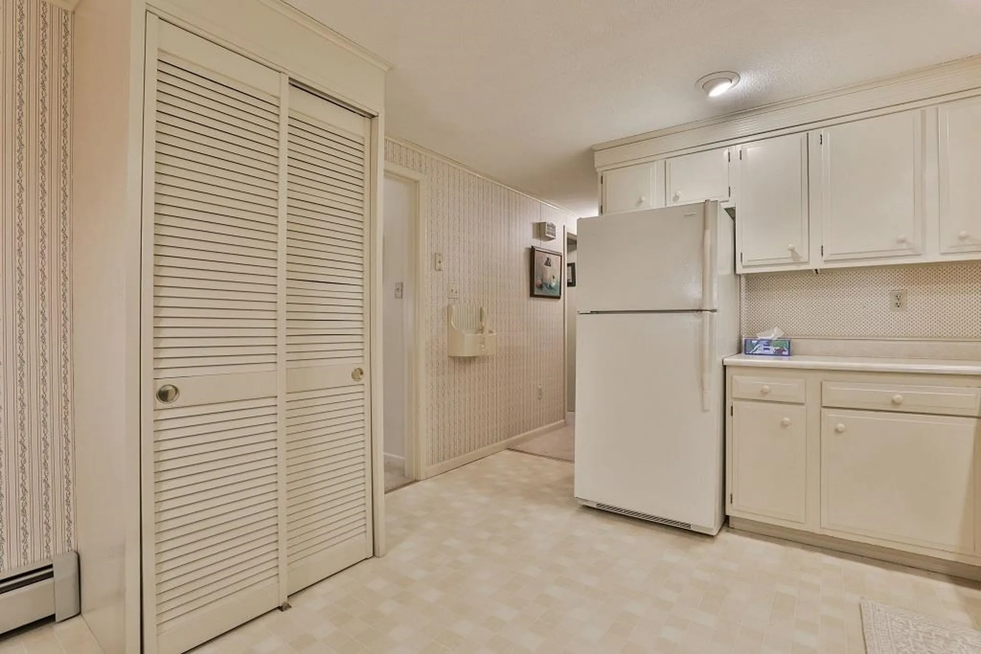 12 Harris Street Nashua NH 03060