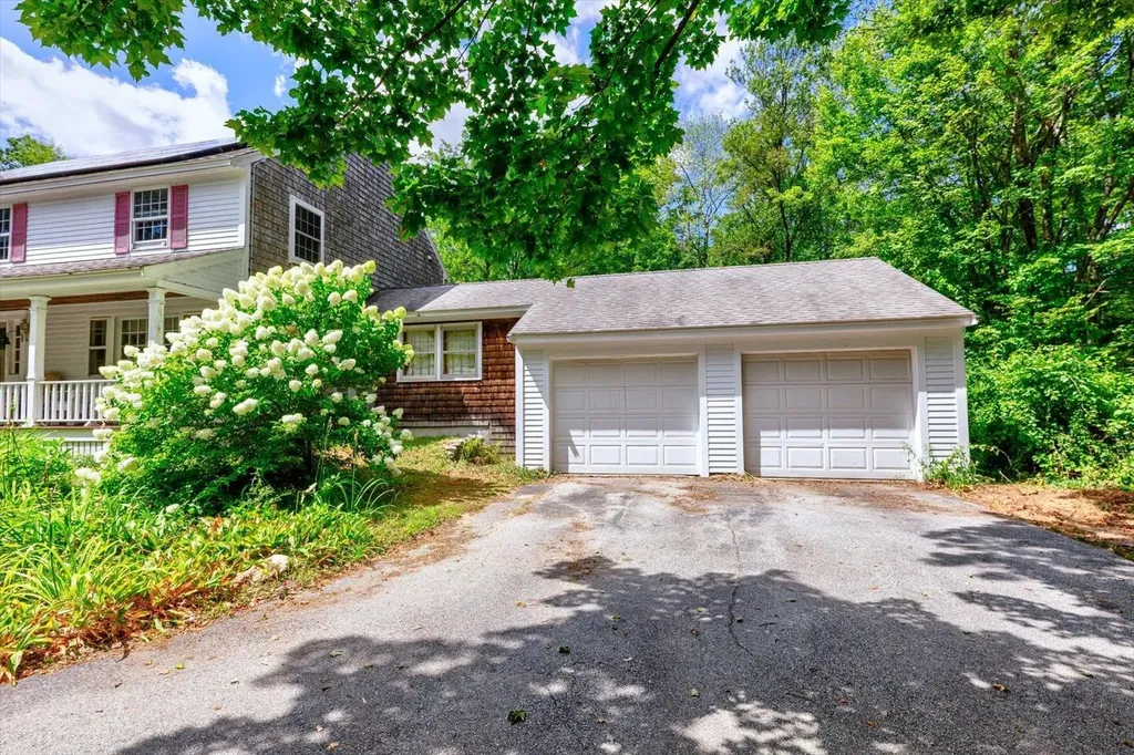 69 Murphy Road Peterborough NH 03458