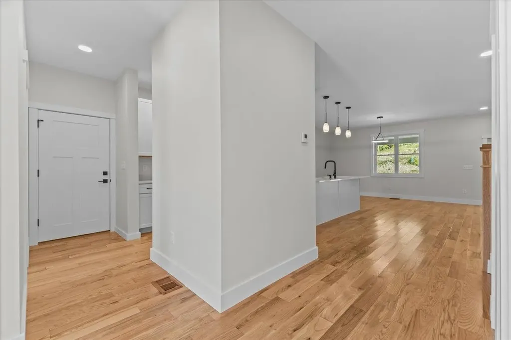 91 Ernest Way Hinesburg VT 05461