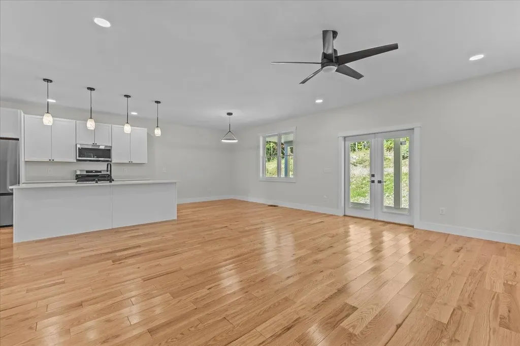 91 Ernest Way Hinesburg VT 05461