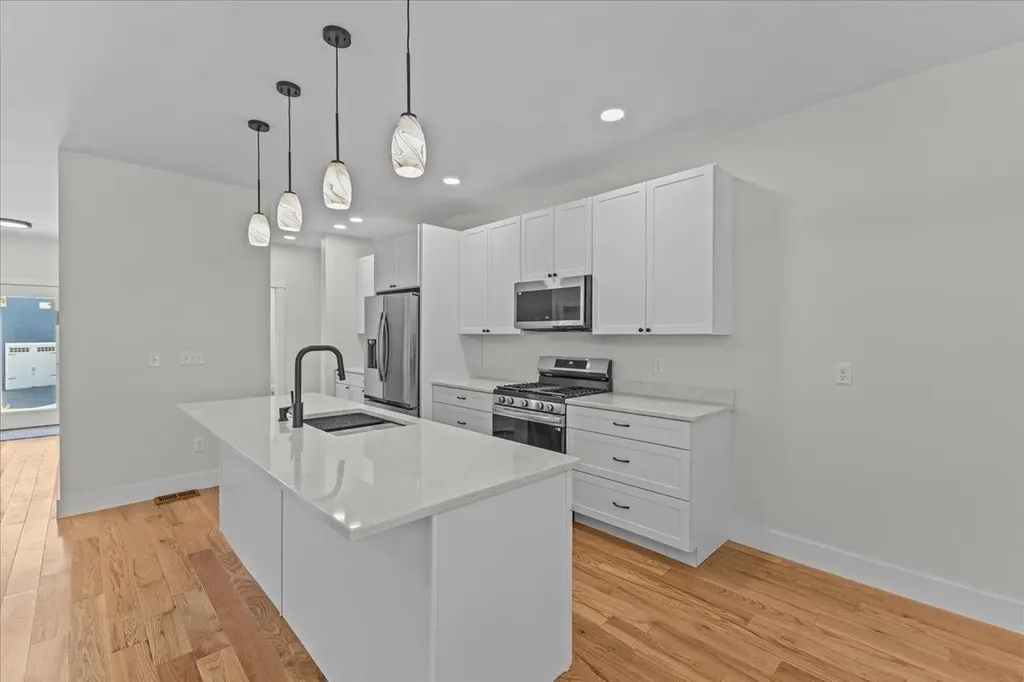 91 Ernest Way Hinesburg VT 05461