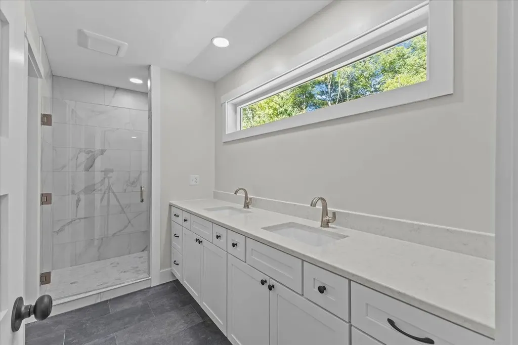 91 Ernest Way Hinesburg VT 05461