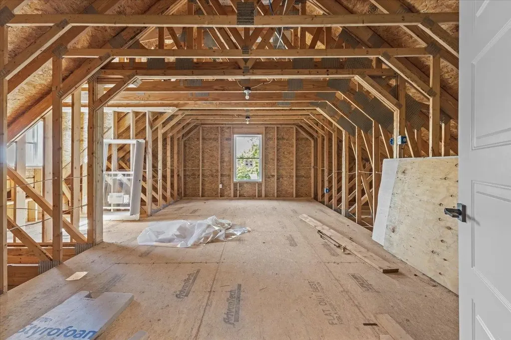 91 Ernest Way Hinesburg VT 05461