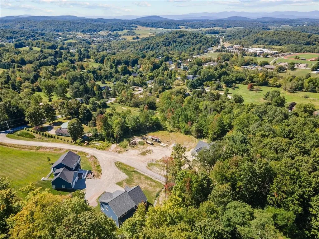 91 Ernest Way Hinesburg VT 05461