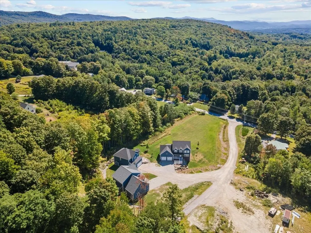 91 Ernest Way Hinesburg VT 05461