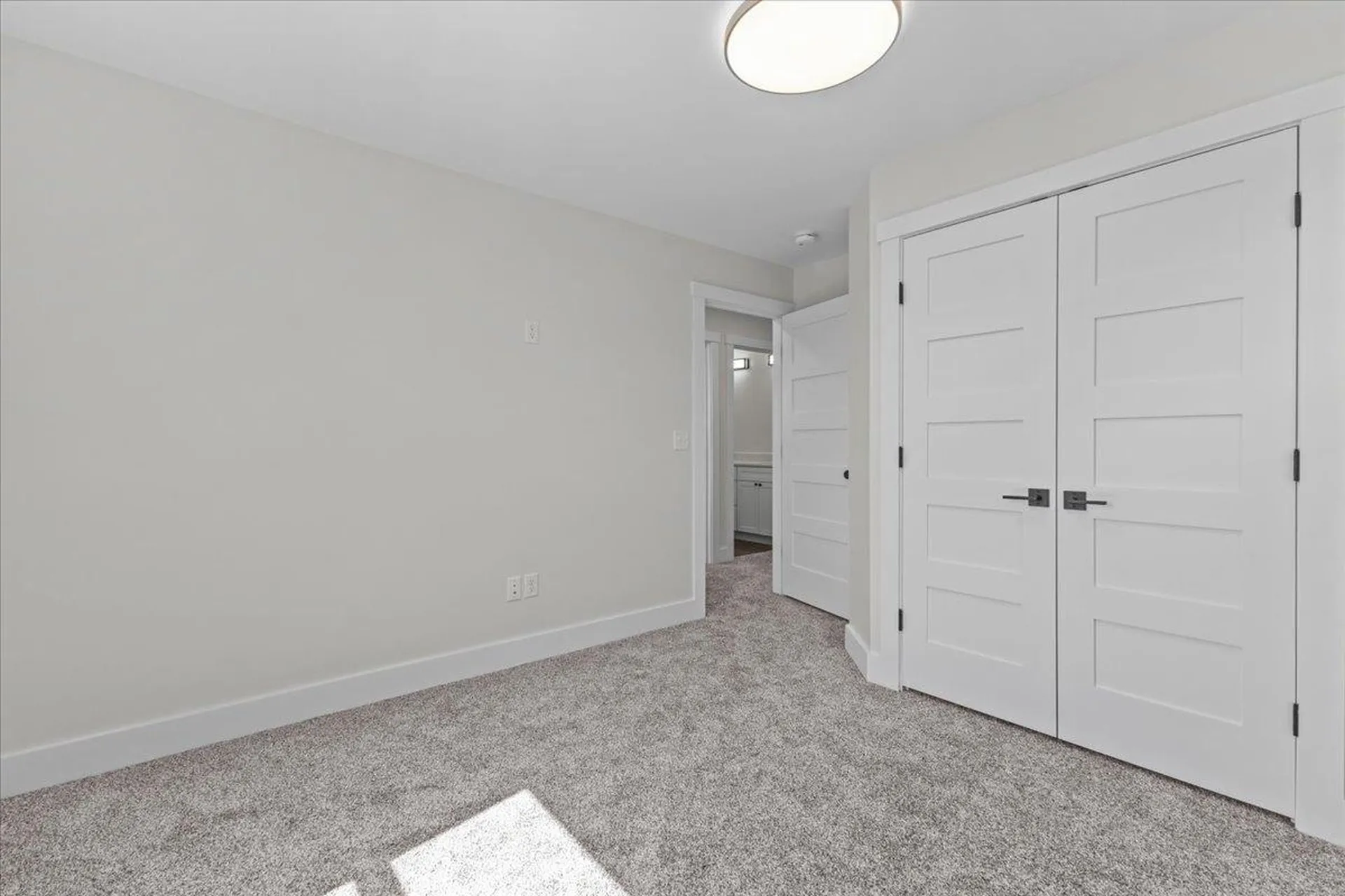 91 Ernest Way Hinesburg VT 05461