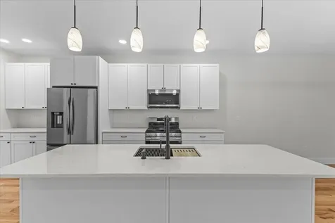 91 Ernest Way Hinesburg VT 05461