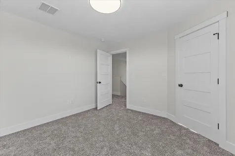 91 Ernest Way Hinesburg VT 05461