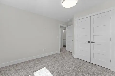 91 Ernest Way Hinesburg VT 05461