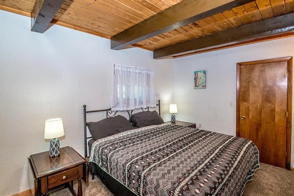 25 Linderhof Strauss Road Bartlett NH 03812