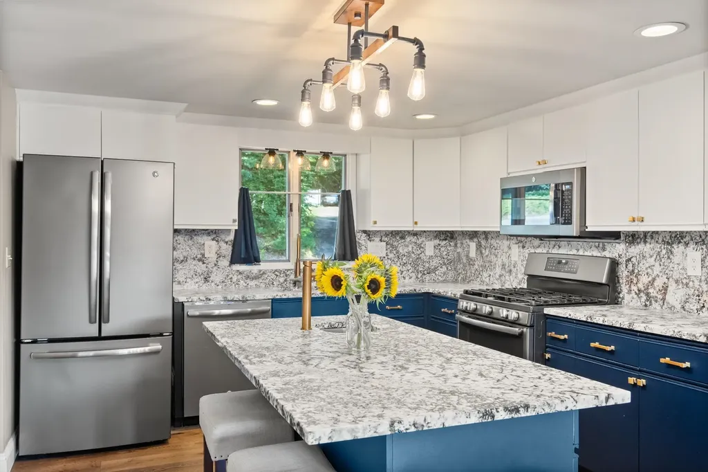 129 Hackett Hill Road Hooksett NH 03106