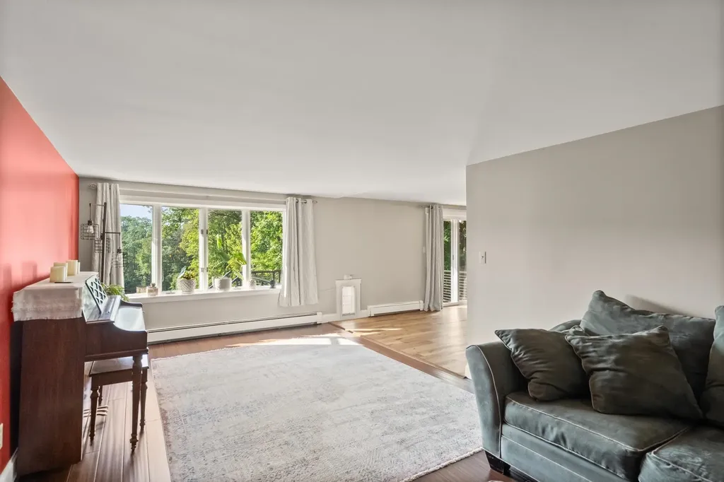 129 Hackett Hill Road Hooksett NH 03106