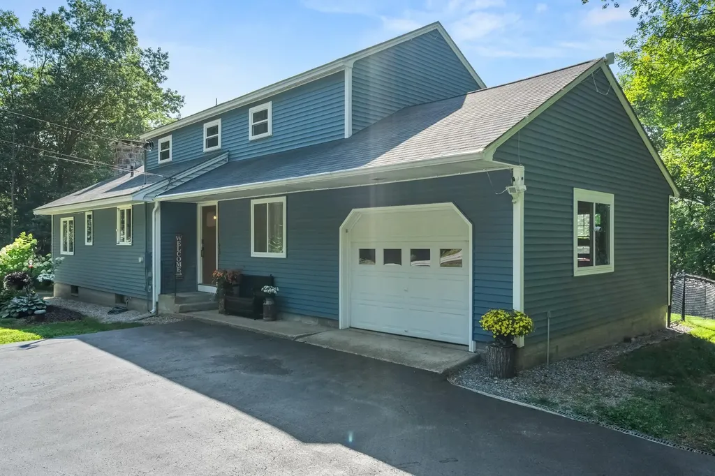 129 Hackett Hill Road Hooksett NH 03106