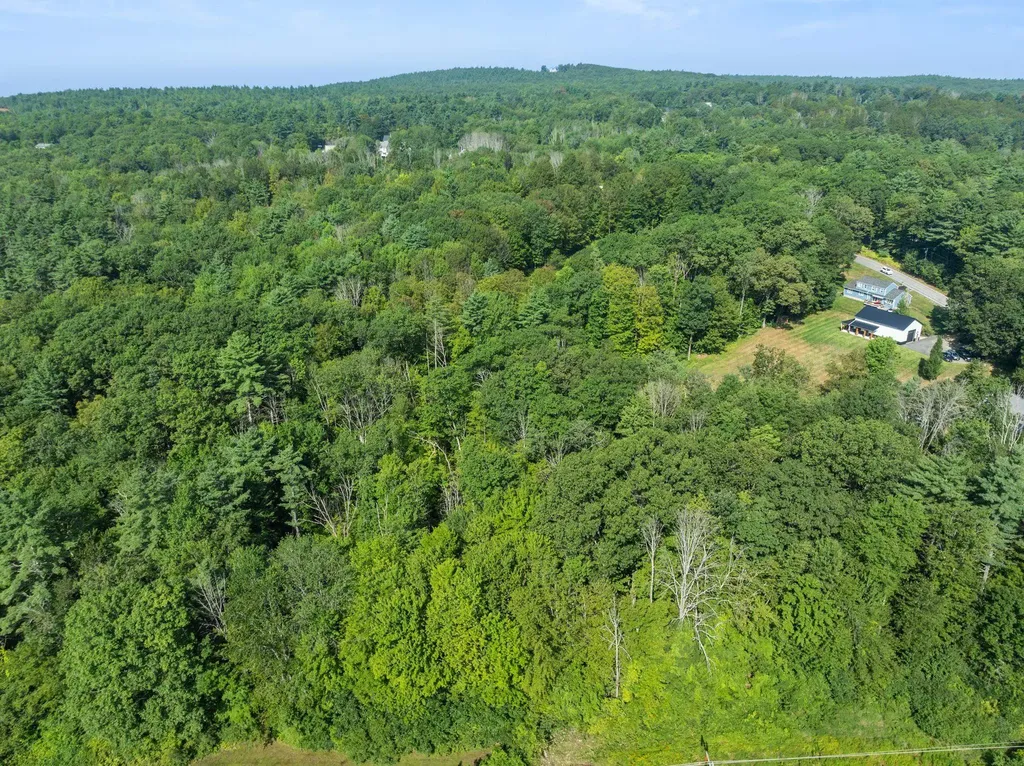 129 Hackett Hill Road Hooksett NH 03106