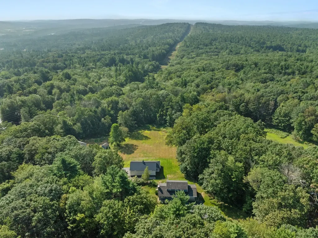 129 Hackett Hill Road Hooksett NH 03106