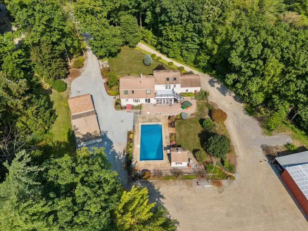 49 Robinson Road Bow NH 03304