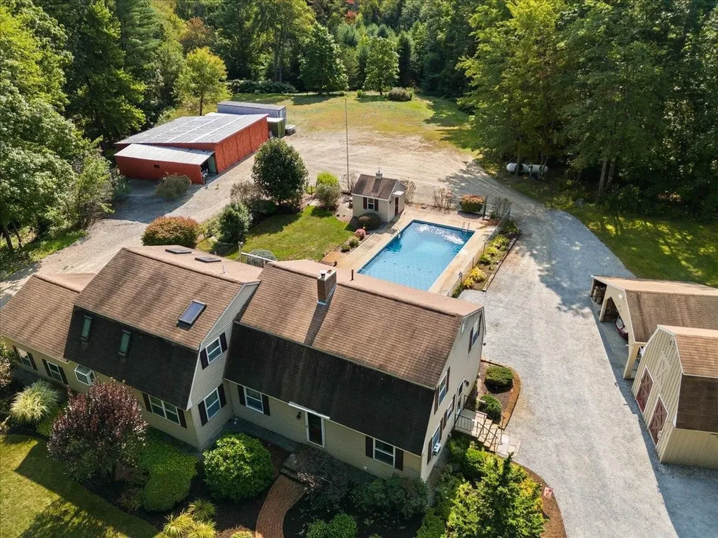 49 Robinson Road Bow NH 03304