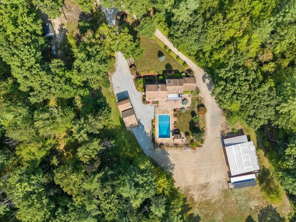 49 Robinson Road Bow NH 03304