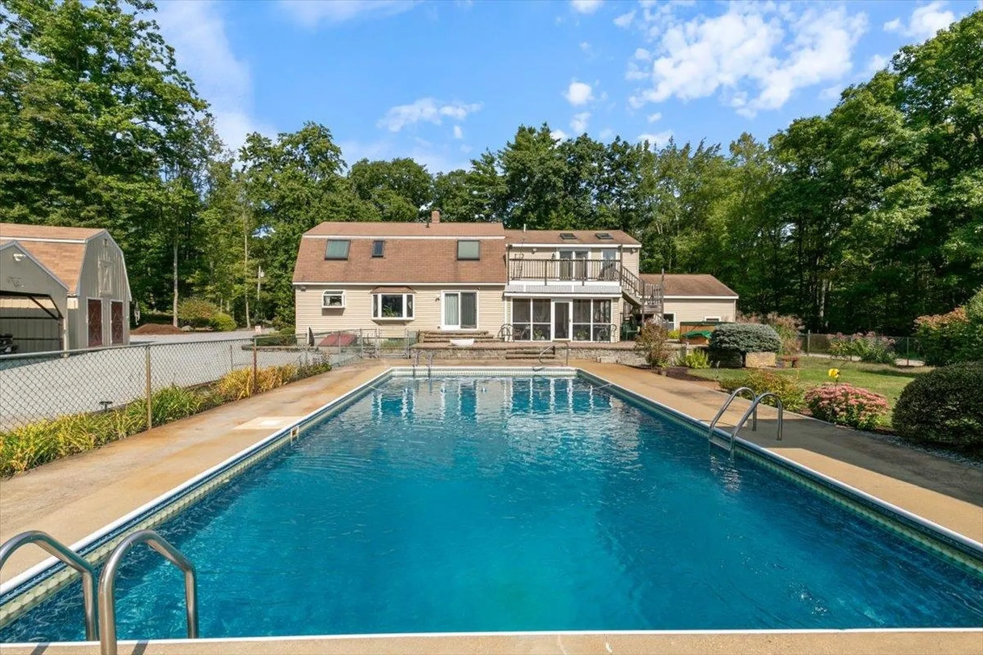 49 Robinson Road Bow NH 03304