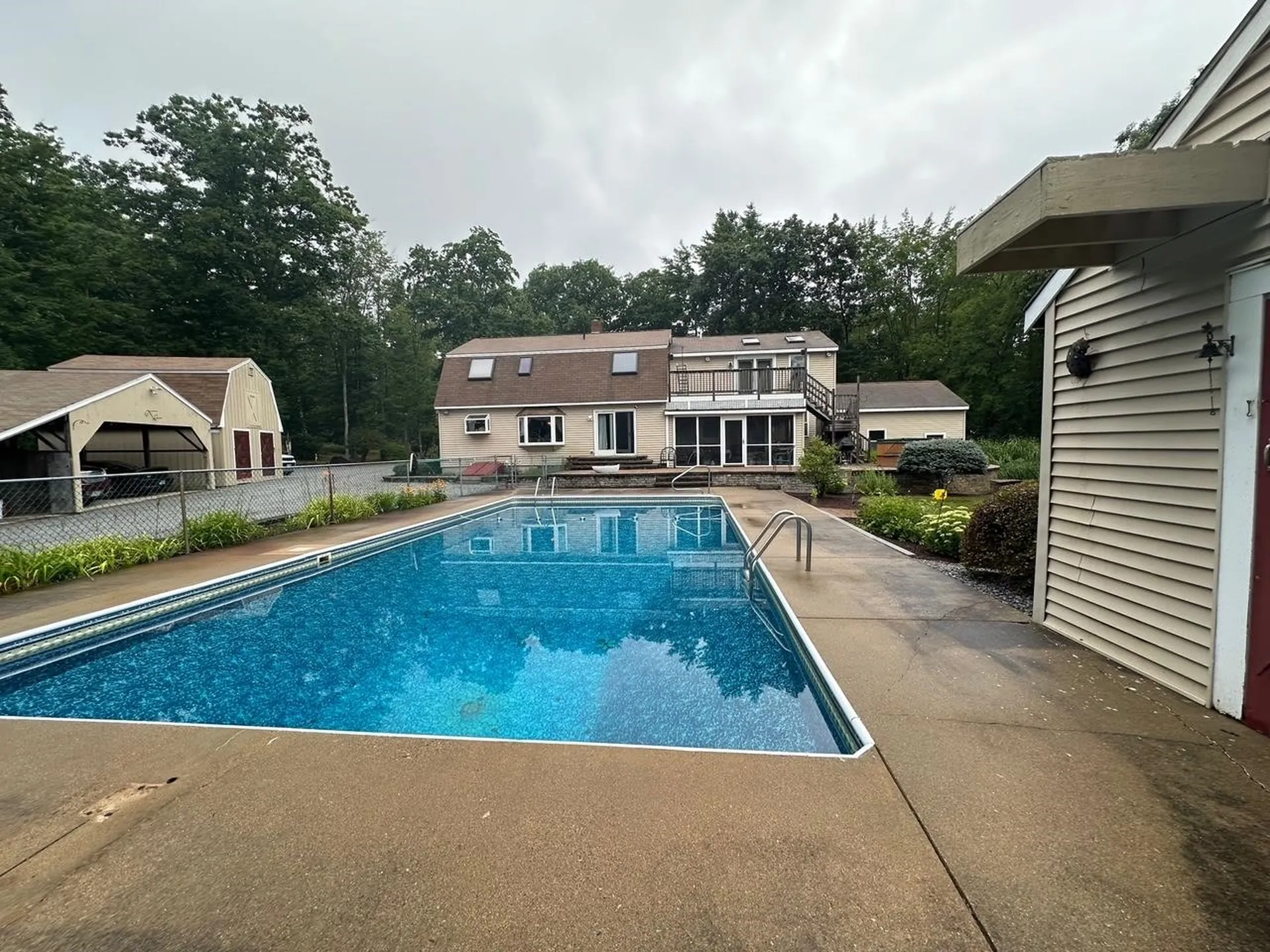 49 Robinson Road Bow NH 03304