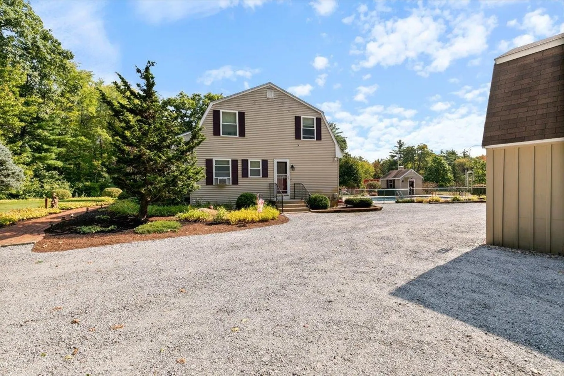 49 Robinson Road Bow NH 03304