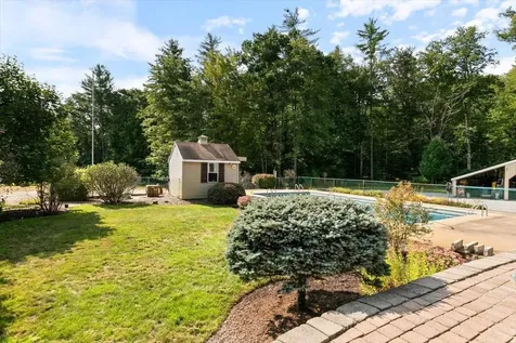 49 Robinson Road Bow NH 03304