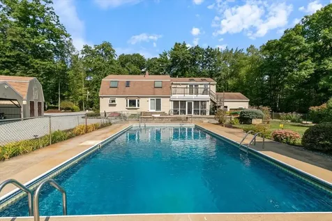 49 Robinson Road Bow NH 03304