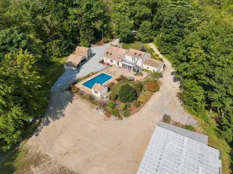 49 Robinson Road Bow NH 03304