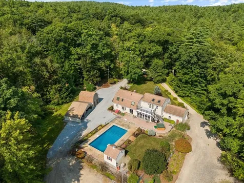 49 Robinson Road Bow NH 03304